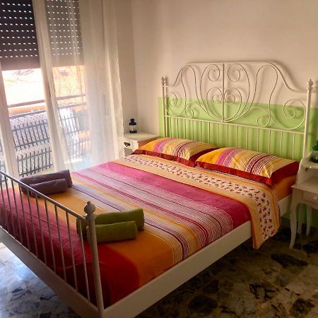Peaceful Apartment 1 Minute Walk To The Beach Ventimiglia Bagian luar foto