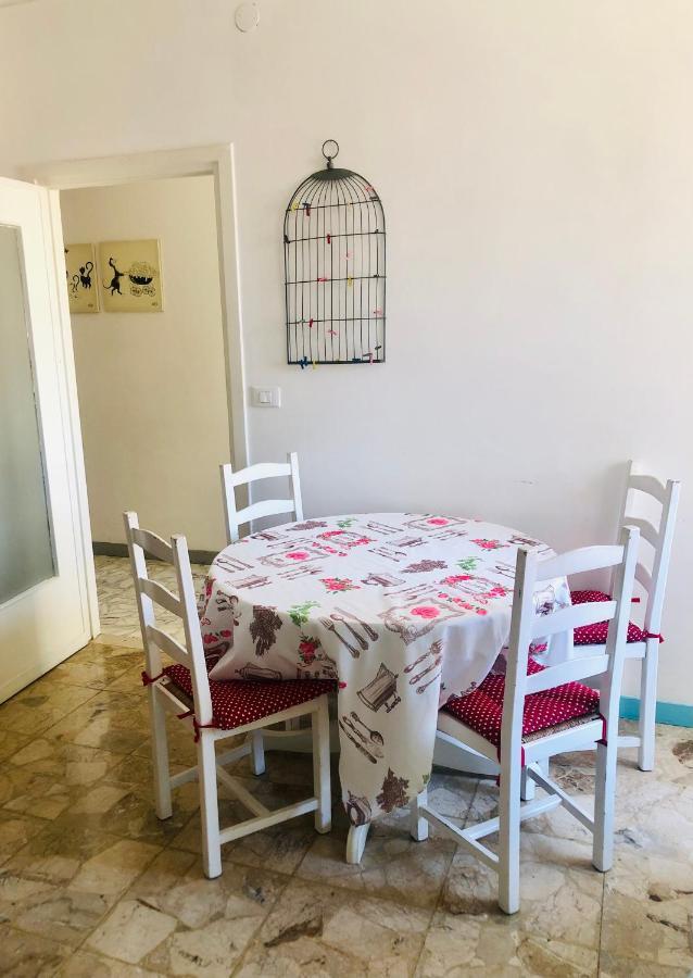 Peaceful Apartment 1 Minute Walk To The Beach Ventimiglia Bagian luar foto