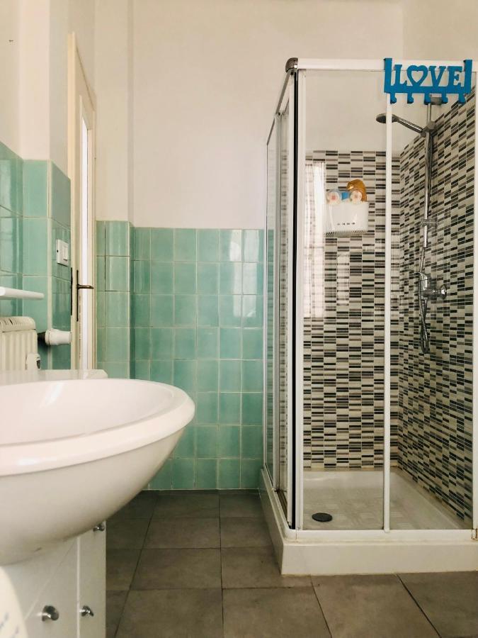 Peaceful Apartment 1 Minute Walk To The Beach Ventimiglia Bagian luar foto